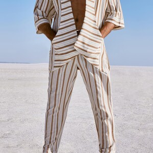 Men's retro linen kimono, perfect for beach parties and music festivals. Lightweight and breathable, offering comfort and style. The unique design stands out in any crowd. Made from high-quality linen, ideal for those who embrace vintage fashion.