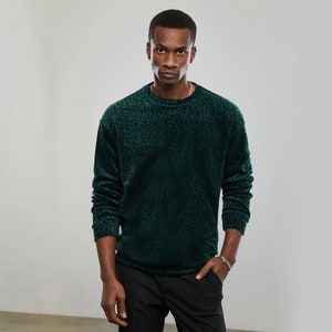 Green leopard sweatshirt, Winter clothing,Fall clothing, Christmas,Father Gift, Sweatshirt,Mens Clothing, Christmas Gift ,Sweatshirt for men