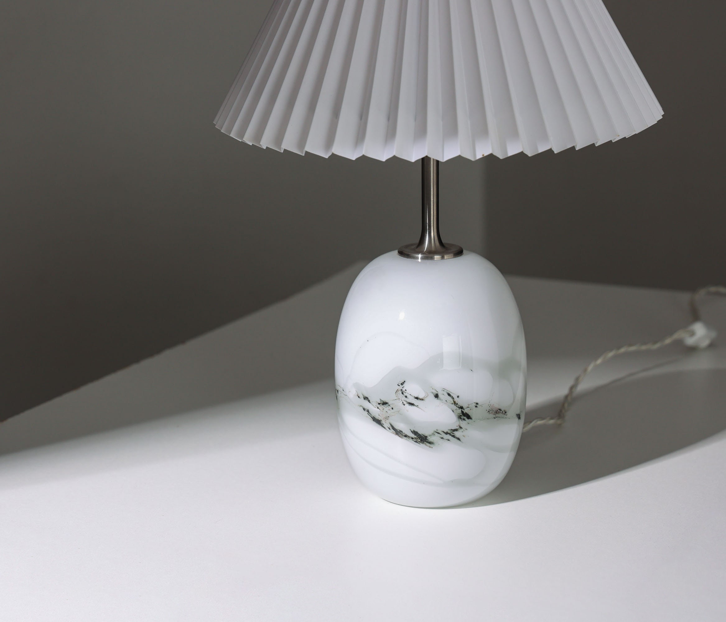 Holmegaard Sakura Table Lamp by Michael Bang, Opaline Glass