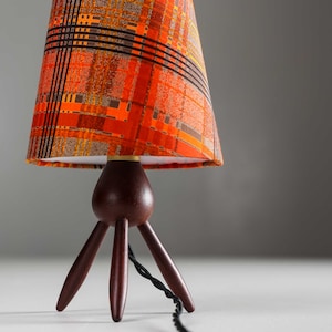 Vintage Tripod Teak Tablelamp with new custom made lamp shade, Danish Mid-century design.