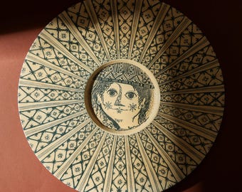 Rare Bjørn Wiinblad wall plate, "Pige i Centrum," Decoration No. 239, Nymølle, Denmark, Ø 30.5 cm / 12 in.