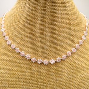 White Gold Salmon Beaded Choker, Beaded Daisy Necklace,Summer Choker, Pastel Beaded Choker,Teen/Women Choker, Seed Bead Choker, Gift For Her