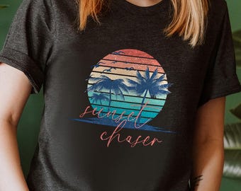 Retro Tropical Sunset Shirt,Sunset And Palms Shirt,Summer Shirt for Women,Island Vacation Shirt,Beach Lover Gift,Sunset Beach Tee,Summer Tee