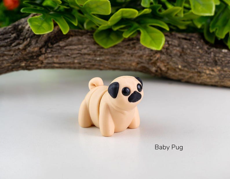Tiny Pug Model / Keyring image 3