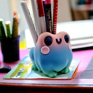 Cheeky Cute Frog Pen Pot / Planter