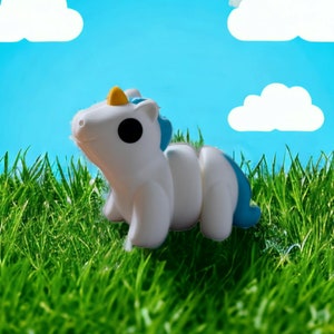 Baby Unicorn Fidget Model / Keyring image 2
