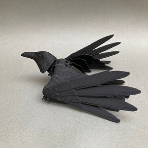 Flexi Raven Model with Skull Base image 2