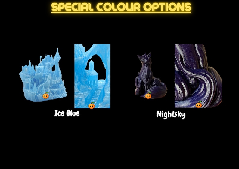 Op de afbeelding: Drie 3D-geprinte figuren in verschillende kleuren: een blauw kasteel, een blauw huis in een grot en een paarse vos. De tekst "SPECIAL COLOUR OPTIONS" staat bovenaan de afbeelding. De tekst "Ice Blue" staat onder het blauwe kasteel en huis. De tekst "Nightsky" staat onder de paarse vos.