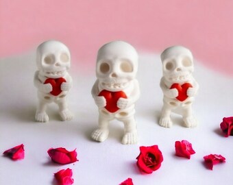 Tiny Skeleton with Heart Fidget Model