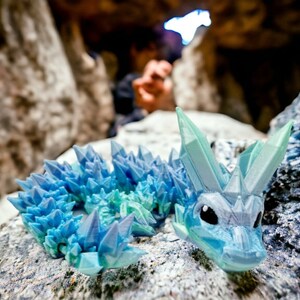 Bebé Dragón de Cristal / Ojos de Colores imagen 3