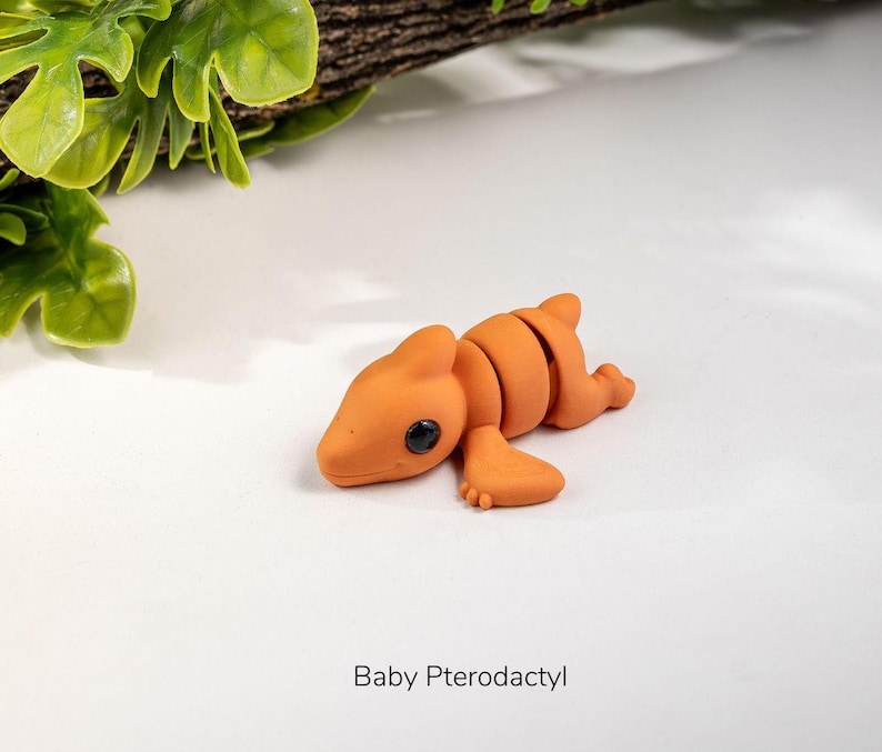 Tiny Pterodactyl Model / Keyring image 2