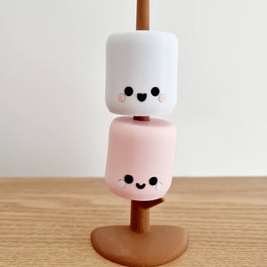 Kawaii Marshmallows with tree stand