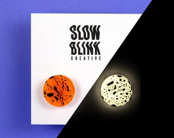 Pendientes que brillan en la oscuridad (varios colores), joyas con efecto UV, pendientes de resina modernos, pendientes cyberpunk vanguardistas, joyas hipoalergénicas hechas a mano.