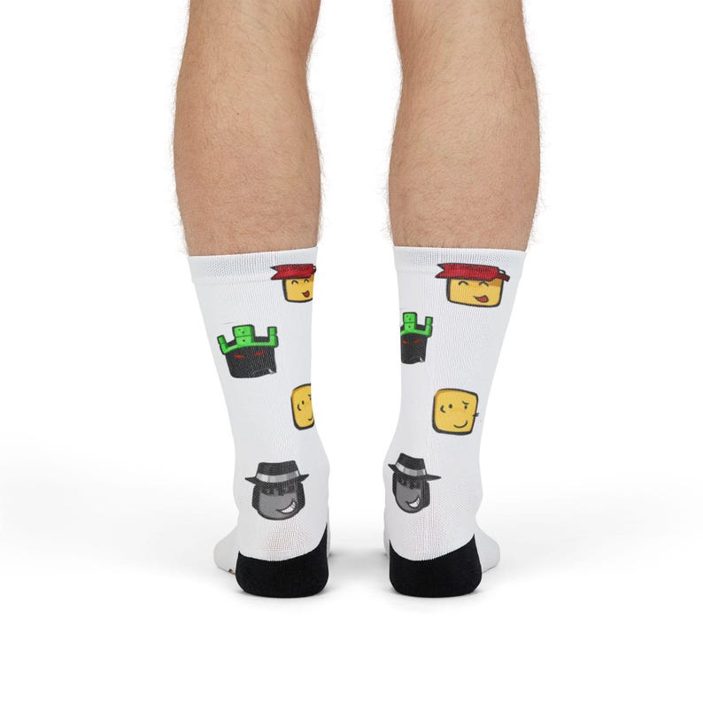 Forsaken Faces 007n7, zwei mal, Skelesky, Elliott und 1x1x1x1 Muster Crew Socken, Geburtstagsgeschenk Cartoon Roblox Emoticon Socken, Einzigartiges Geschenk Bild 6