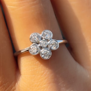6 Stone Flower Cluster Ring / Round Moissanite Floral Engagement Ring / 14K Gold Cluster Minimalist Ring / Dainty Wedding Ring