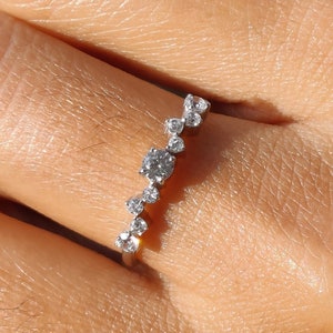 Cluster Minimal Gold Ring / 14K White Gold Stackable Ring / Colorless Moissanite Minimalist Ring / Dainty Promise Gold Ring / Gift For Her