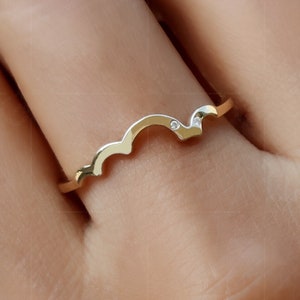 Plain Gold Wave Style Band / Minimalist Gold Ring / Dainty Wedding Band Women / Ocean Wave Delicate Stackable Rings / Flush Two Stone Band