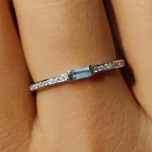 Aquamarine Stacking Ring / March Birthstone Ring / Aquamarine Baguette Ring / Dainty 14K Gold Ring / Minimalist Gemstone Ring For Women