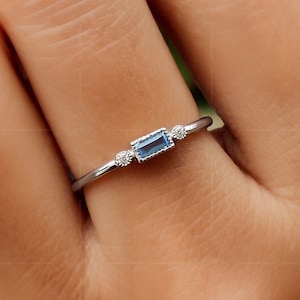 Minimalist Aquamarine Ring /  March Birthstone Ring For Mom / Dainty Baguette Ring / Stackable Rings For Women / Delicate Gemstone Ring
