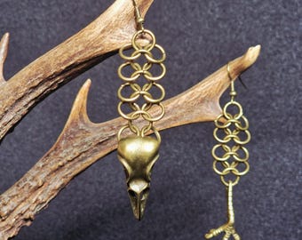 Antique Bronze Chainmail Skull Claw Earrings – Gothic Mismatched Jewellery