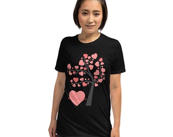 Camisa de árvore de coração, camisa de árvore de dia dos namorados, camiseta de árvore de amor, camisa de coração fofa, árvore com folhas de coração, camisa de coração unissex, presente de dia dos namorados para ela
