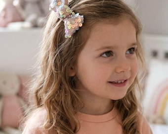 Fermaglio per capelli con paillettes scintillanti per ragazze, fiocco in tessuto riciclato, tocco festivo per la festa di compleanno