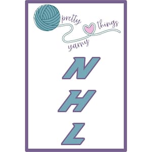 Op de afbeelding: Een rechthoekige afbeelding met een paarse rand met de letters "NHL" in teal. Boven de woorden "pretty things yarny" in een cursief lettertype, vergezeld van een teal garenbal en een roze hart.