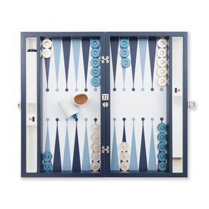 Juego de backgammon hecho a mano Merba 35 Series 07: premium, personalizado con cuero ultramar, nombre y logotipo personalizados, tablero de madera de alta calidad
