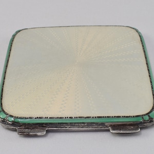 VINTAGE ENGLISH Engine Turned Guilloche Green Enamel Silver COMPACT | Made By Adie Brothers - Birmingham - 1951