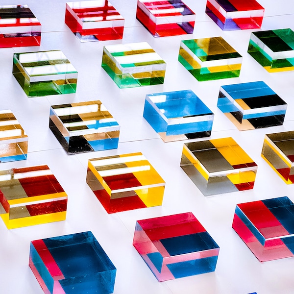 Hand Painted Plexiglass Block Wall Decor: 3D Geometric Art (30-Piece)