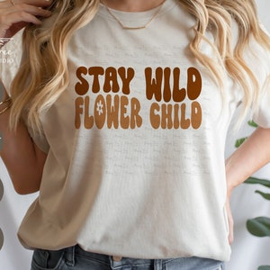Bleib Wild Blumenkind SVG | Retro TShirt Design | Boho-Svg | Motivierende Zitat-Svg-Datei für Cricut und Silhouette | SVG Png Eps Dxf