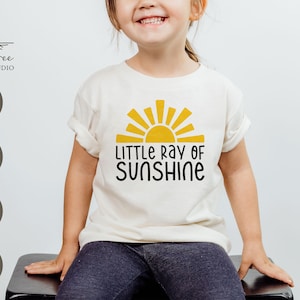 Retro kleine zonnestraal SVG | Retro zon SVG | T-shirtontwerp voor kinderen | Kinderen SVG | Svg-bestand knippen voor Cricut en silhouet | Svg Png Eps Dxf