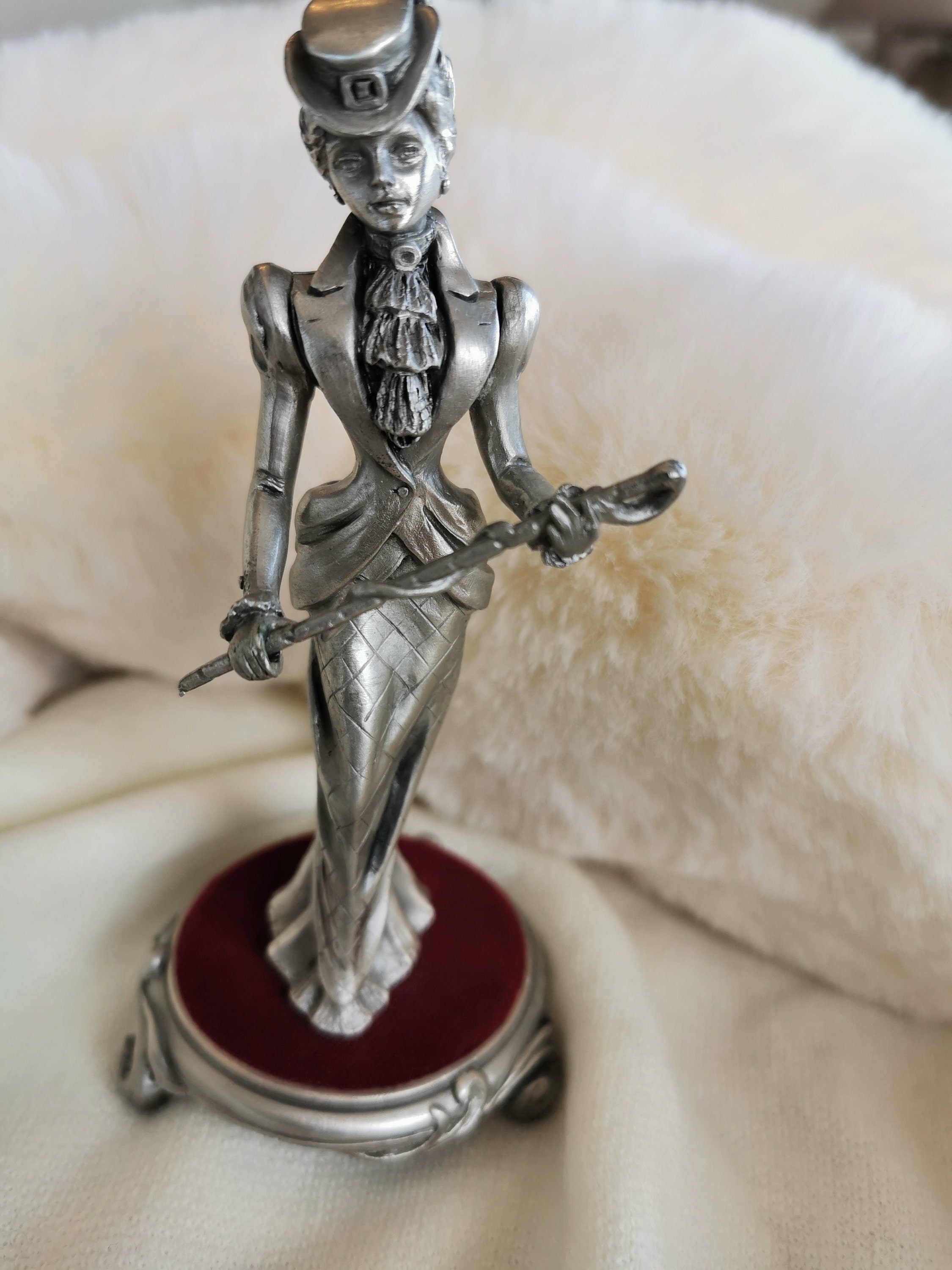 statuette en Étain Belle Époque