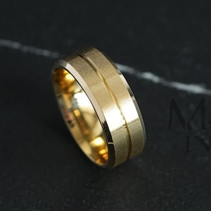 Gouden herenband, gepersonaliseerde gegraveerde 18k vergulde ring 8 mm band, minimalistische herensieraden, unisex alledaagse ring, cadeau voor hem en haar