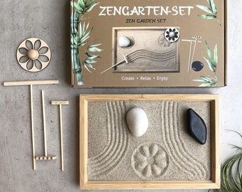 Zengarten-Set. Kreative Entspannung für Zuhause. Stempeln und Harken im Sand. Dekoration im Japandi Style. Geschenk für mehr Achtsamkeit.