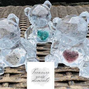 Resin Pet Memorial Bear Figurine, Keepsake Heart Tribute, Pet Loss Remembrance image 3