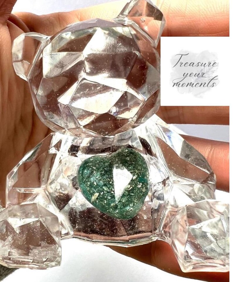Resin Pet Memorial Bear Figurine, Keepsake Heart Tribute, Pet Loss Remembrance image 4
