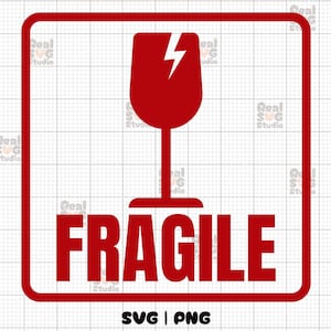 Pu&ograve; includere: Quadrato rosso con un fulmine bianco all'interno di una forma di vetro e la parola FRAGILE in lettere bianche. Il testo SVG | PNG &egrave; sotto il quadrato.