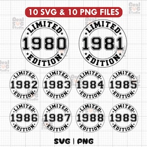 Pode incluir: Um conjunto de designs digitais em preto e branco com os anos de 1980 a 1989. Cada design é um distintivo circular com o ano no centro, rodeado pelas palavras "LIMITED EDITION" e estrelas.