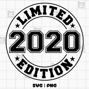 以下が含まれることがあります： 黒と白のグラフィックデザインで、「LIMITED EDITION 2020」というテキストが円の中にあります。