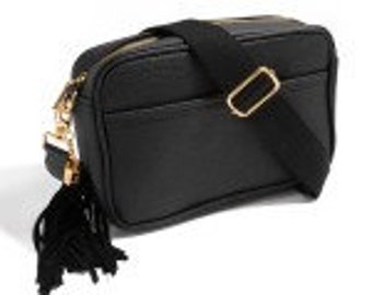 Flex Leather Black Crossbody Bag/Zipper Closure/Trendy Boutique Handbag