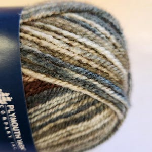 Gradient Yarn in Acrylic Wool Blend: Worsted Weight for Knitting