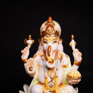 Cultured Marble Ganesha Statue: Hindu Elephant God Decor (7 Inch)