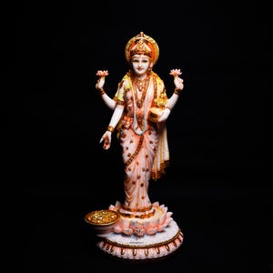 Lakshmi Mata Idol: Hindu Goddess Statue for Home Temple & Diwali Puja