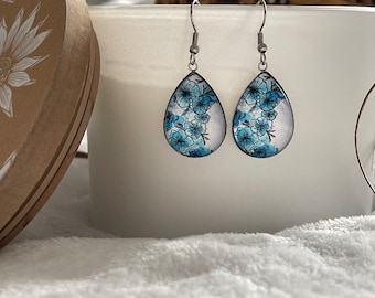 Boucles d’oreilles TOKYO en goutte de verre,crochet en acier inoxydable, bijou avec fleurs,bijou minimaliste,cadeau pour femme, pour elle