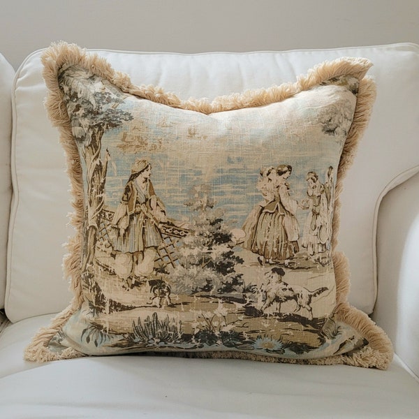 18" French Country Throw Pillows. Bosporus Blau, Grün und Tan. Vintage viktorianische Kissenbezüge mit Fransen.