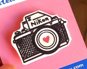 Vintage Nikon F Camera Pin – Unique Photographer Gift for Her – Handmade Jewelry Accessory