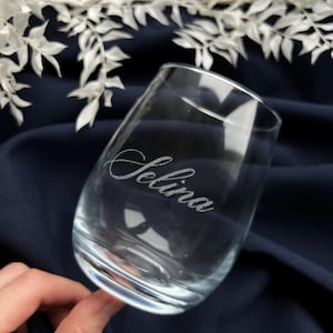 Personalized drinking glass with engraving | Gift Christmas Birthday Wedding Anniversary Glass with name