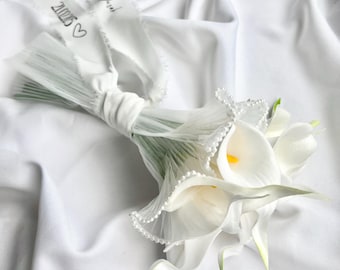 Artificial bouquet of white calla lilies | Bridal bouquet for weddings & engagements | Decorative gift