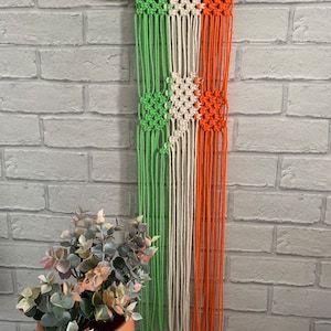 Irish Flag with shamrock wall hanging imagem 5